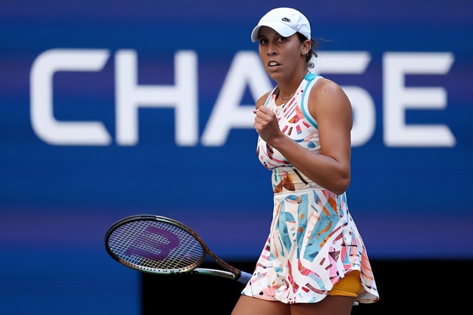 我国兵乓女队旗开得胜 3比0击败东道国