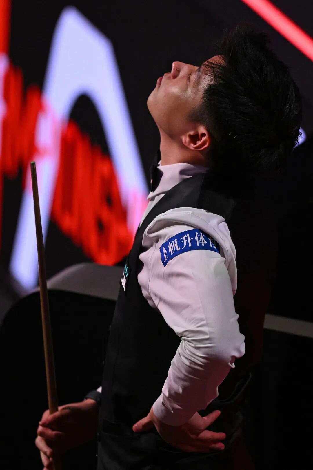 场外舆论的 场外舆论的